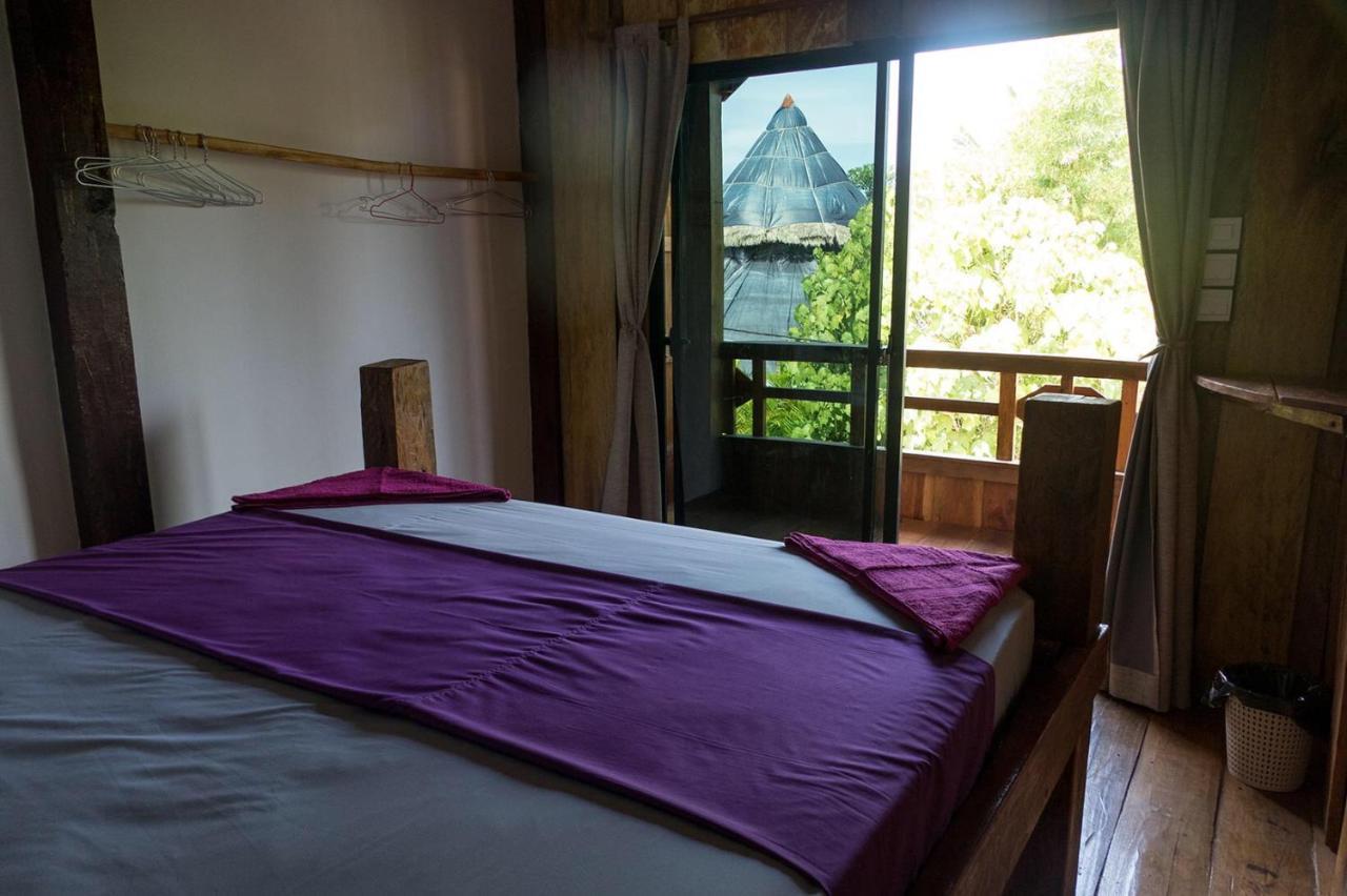 Two Ducks Hotel Koh Rong Sanloem Exterior photo